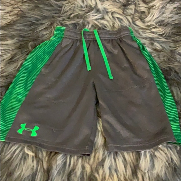 Under Armour Other - Boys under armour shorts